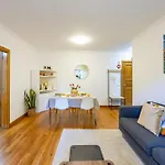 Palm Tree By Your Key Apartamento